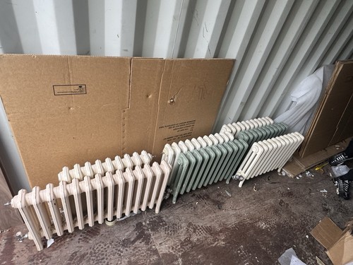 Lot cast iron - of, column